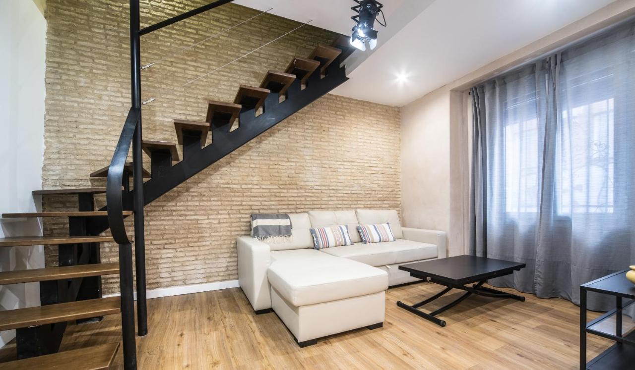 Rey De Sevilla Flats - Duplex Museo Buitenkant foto