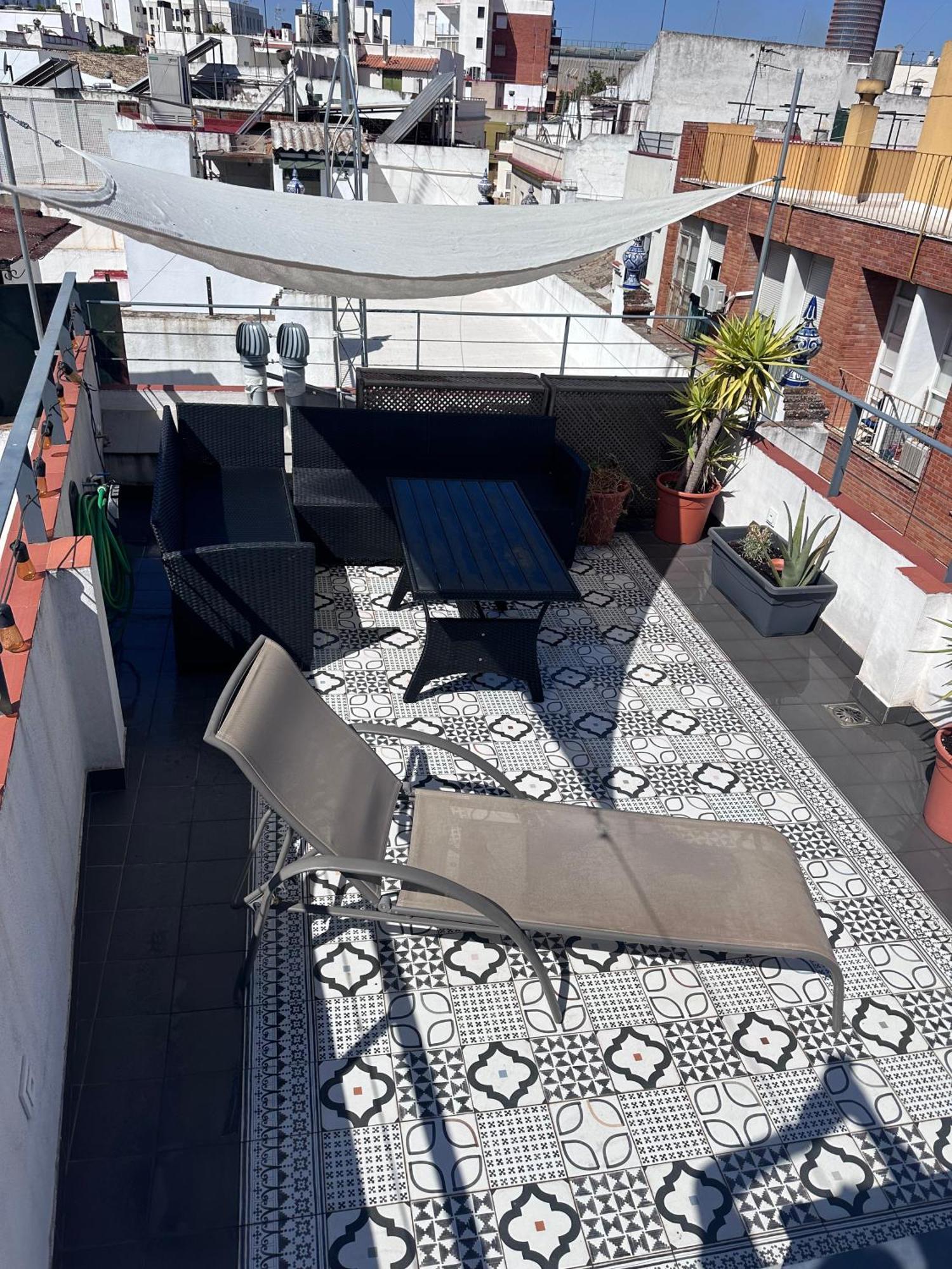 Rey De Sevilla Flats - Duplex Museo Buitenkant foto
